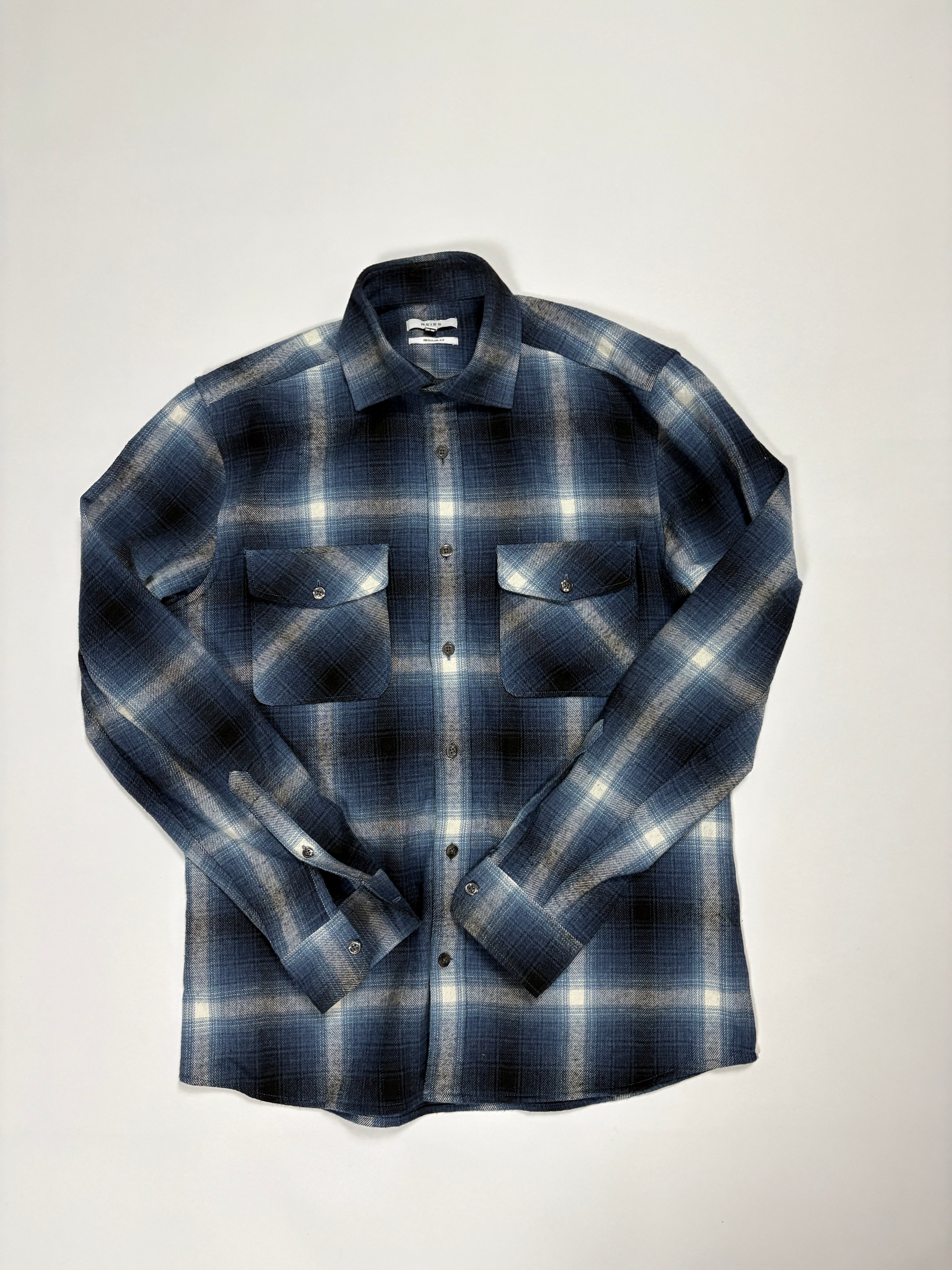 Reiss tykk skjorte (M)